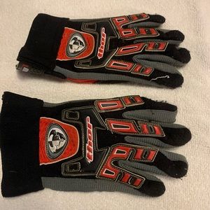 Kids Thor black and red motorcycle gloves kids size large Non-smoking home
